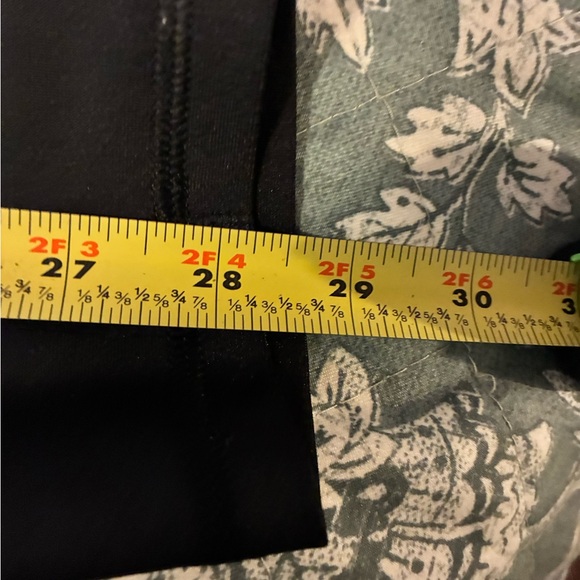 Under Armour Women's Tech Hi Rise Leggings Drop in Pocket 🆕 - Picture 4 of 12